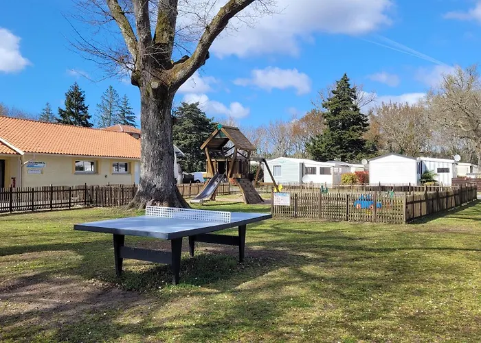 Joli Mobilhome 4 Personnes Proche Mimizan Ocean Et 샬레